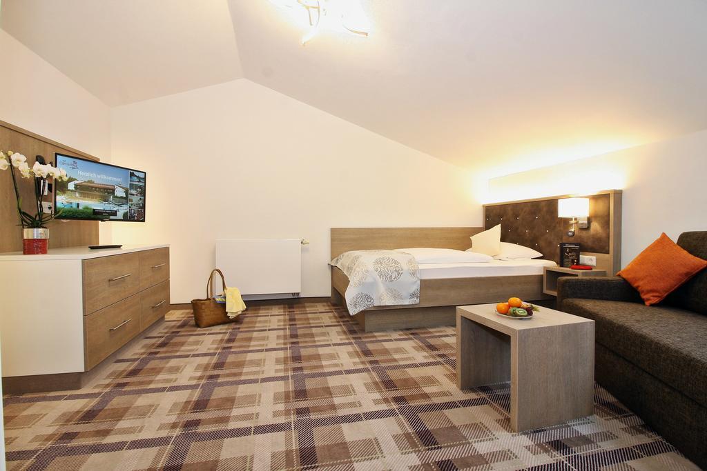 Hotel Chrysantihof 바트 비른바흐 외부 사진