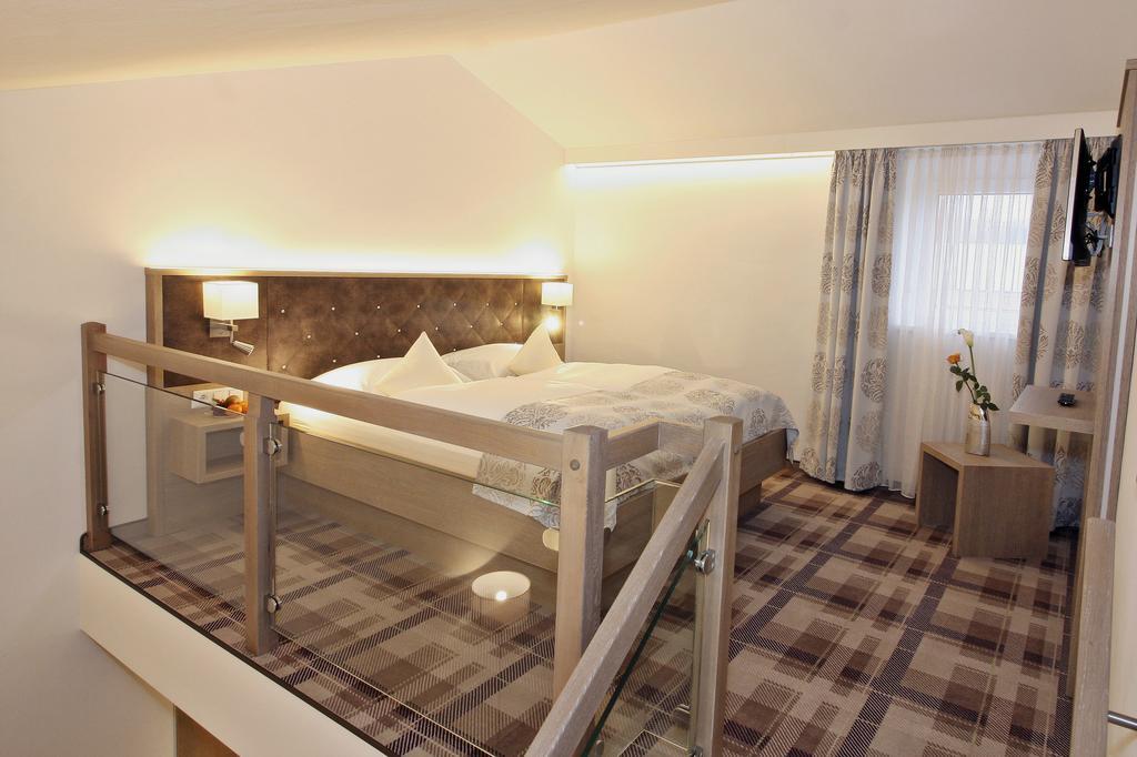 Hotel Chrysantihof 바트 비른바흐 외부 사진